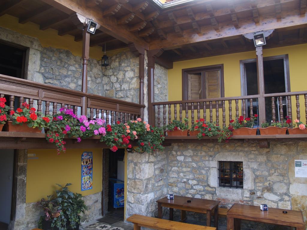 Albergue Santa Marina Buelna Extérieur photo